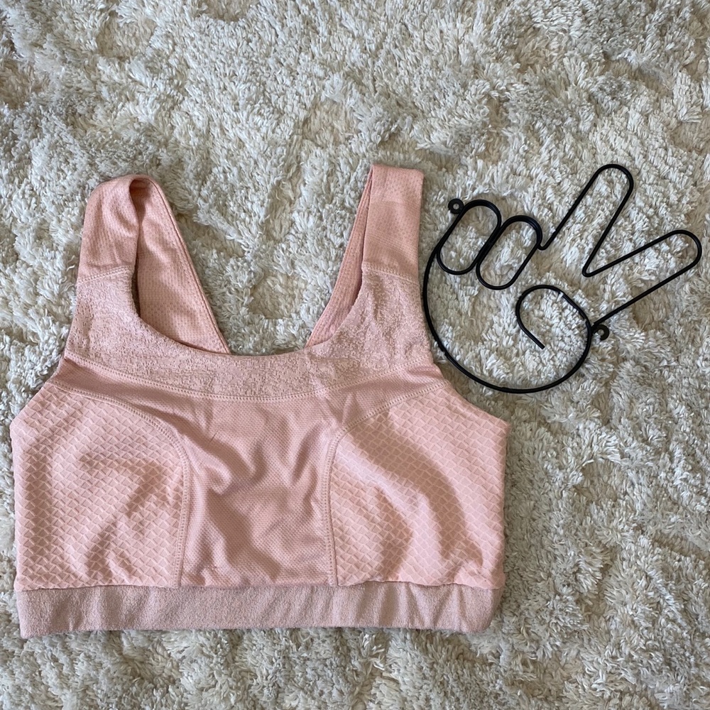 GYMSHARK WOMENS- TRUE TEXTURE SPORTS BRA